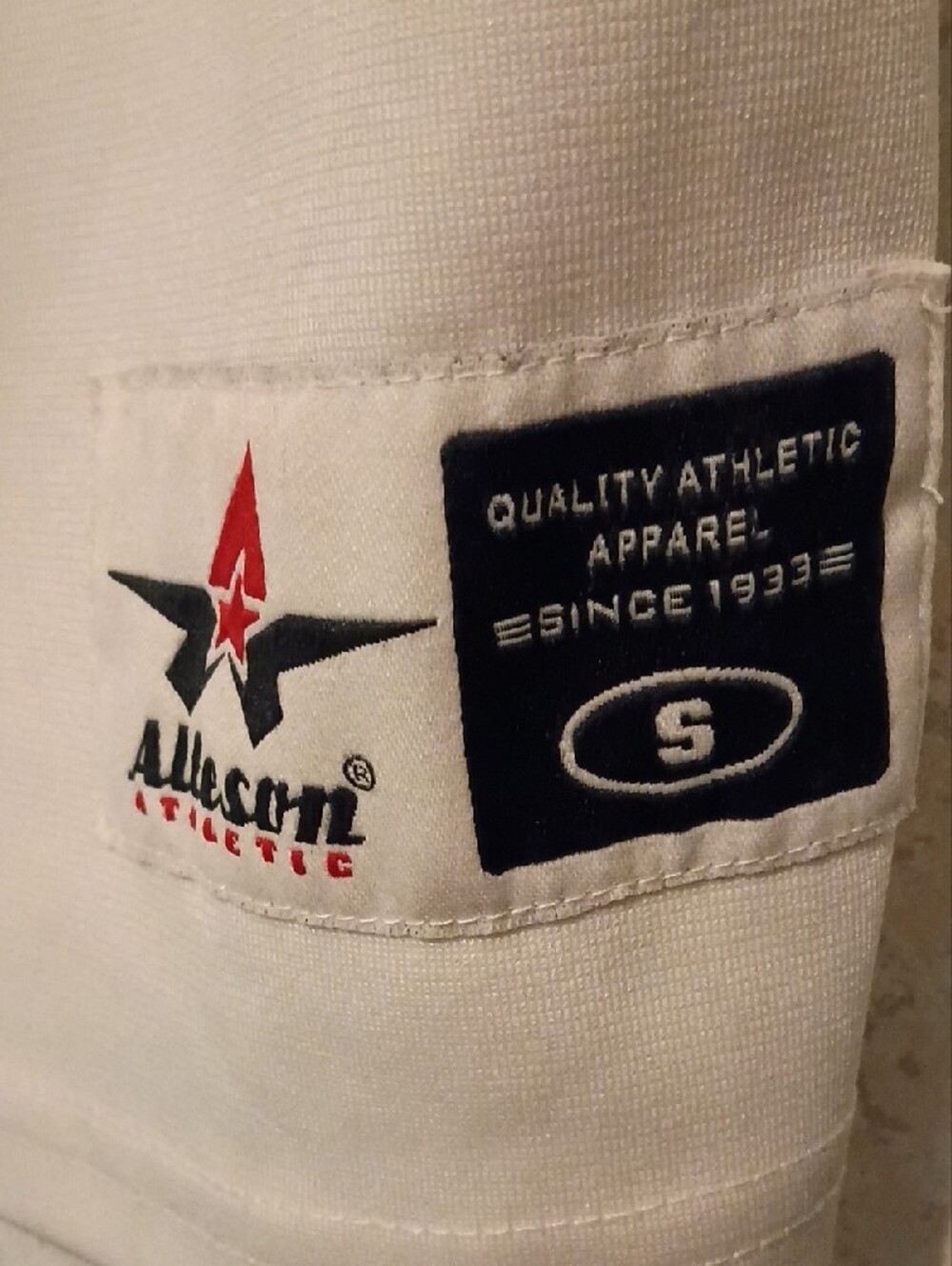 White Mariners Button-Front Jersey with Black & Red Accents - Picture 2 of 7